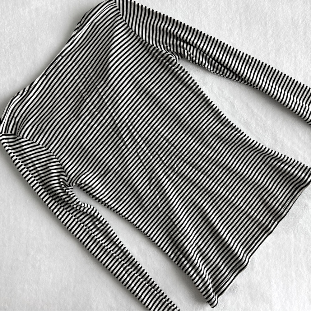 Forever 21 Top - Picture 3 of 5